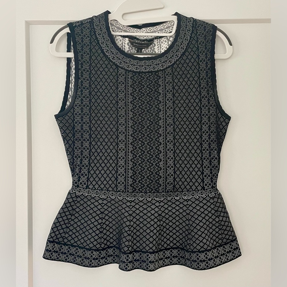 BCBGMAXAZRIA Jaylenne Textured Knit Sleeveless Peplum Top – XS/S